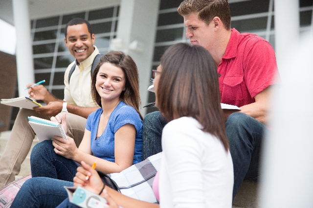 市民活動やスポ少のホームページ製作に最適な無料サービス３つ